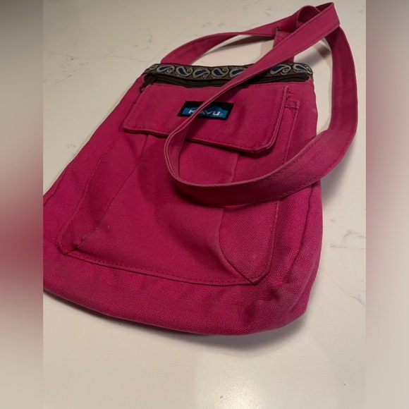 KAVU Keeper Cross Body Cotton Canvas Bag in Weathered Pink - Picture 3 of 11